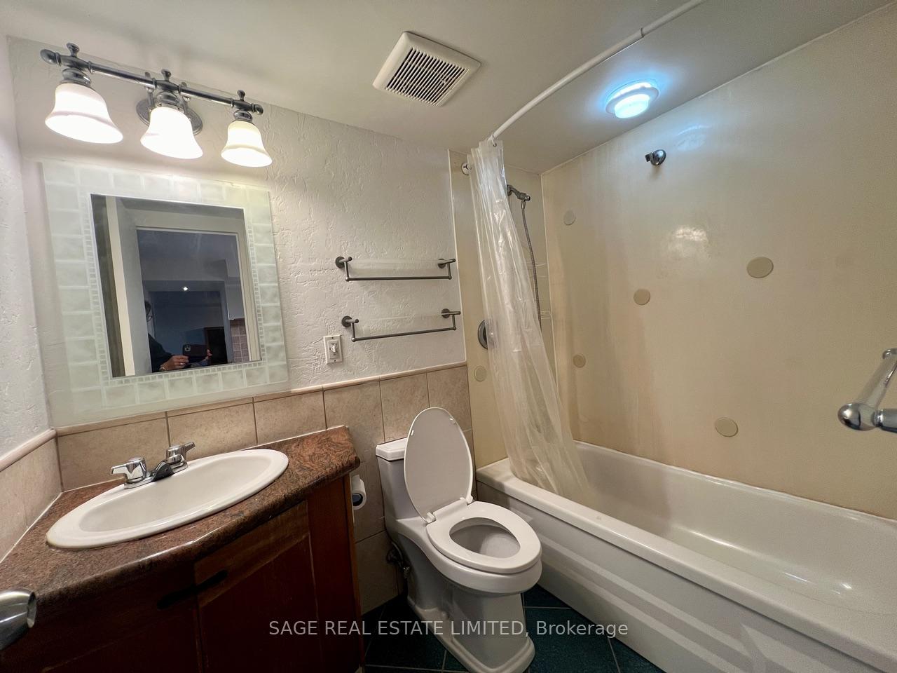Photo 17 of Unit 1006, 1 Royal Orchard Boulevard, Markham, Royal Orchard — HOMEH