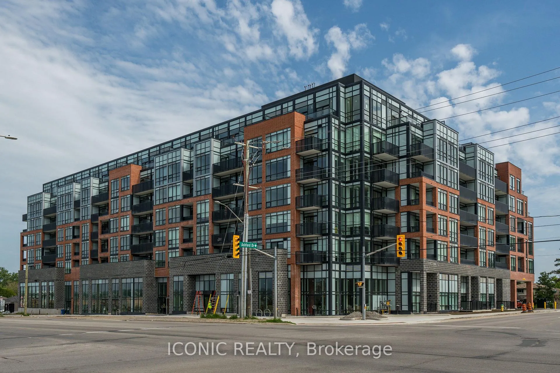 Photo 2 of Unit 510, 681 Yonge Street, Barrie, Painswick South — HOMEH
