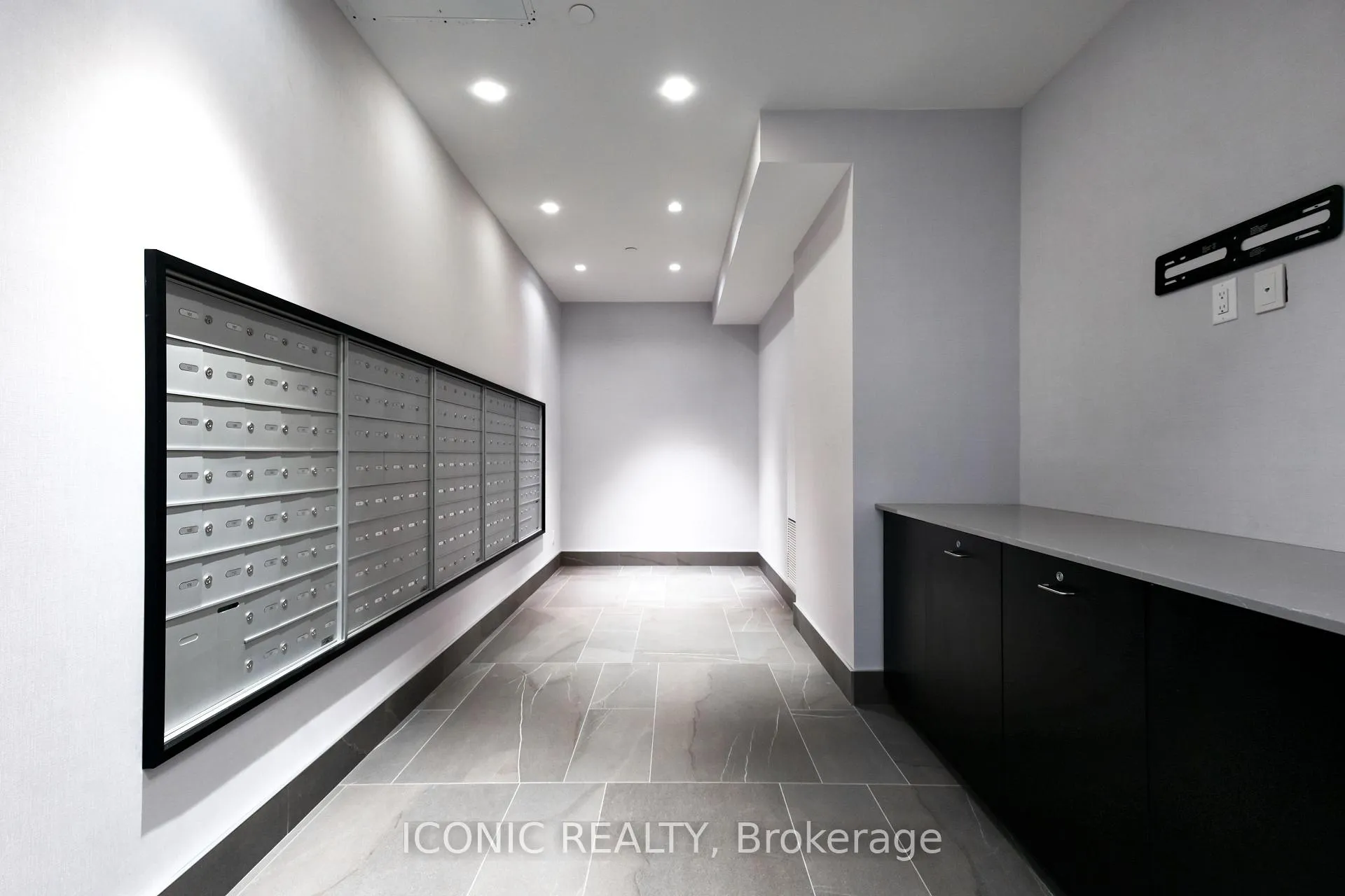 Photo 11 of Unit 510, 681 Yonge Street, Barrie, Painswick South — HOMEH