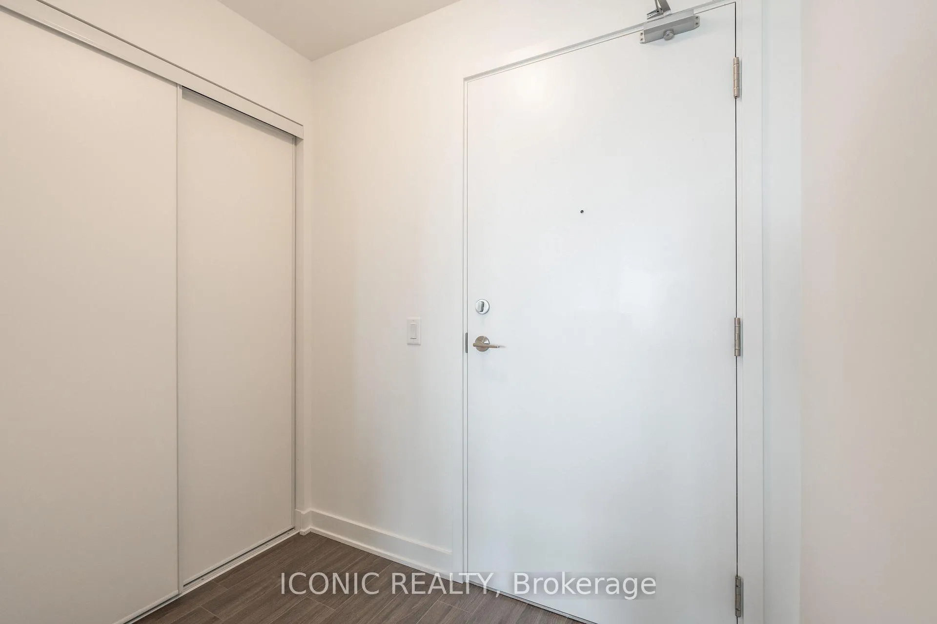 Photo 13 of Unit 510, 681 Yonge Street, Barrie, Painswick South — HOMEH