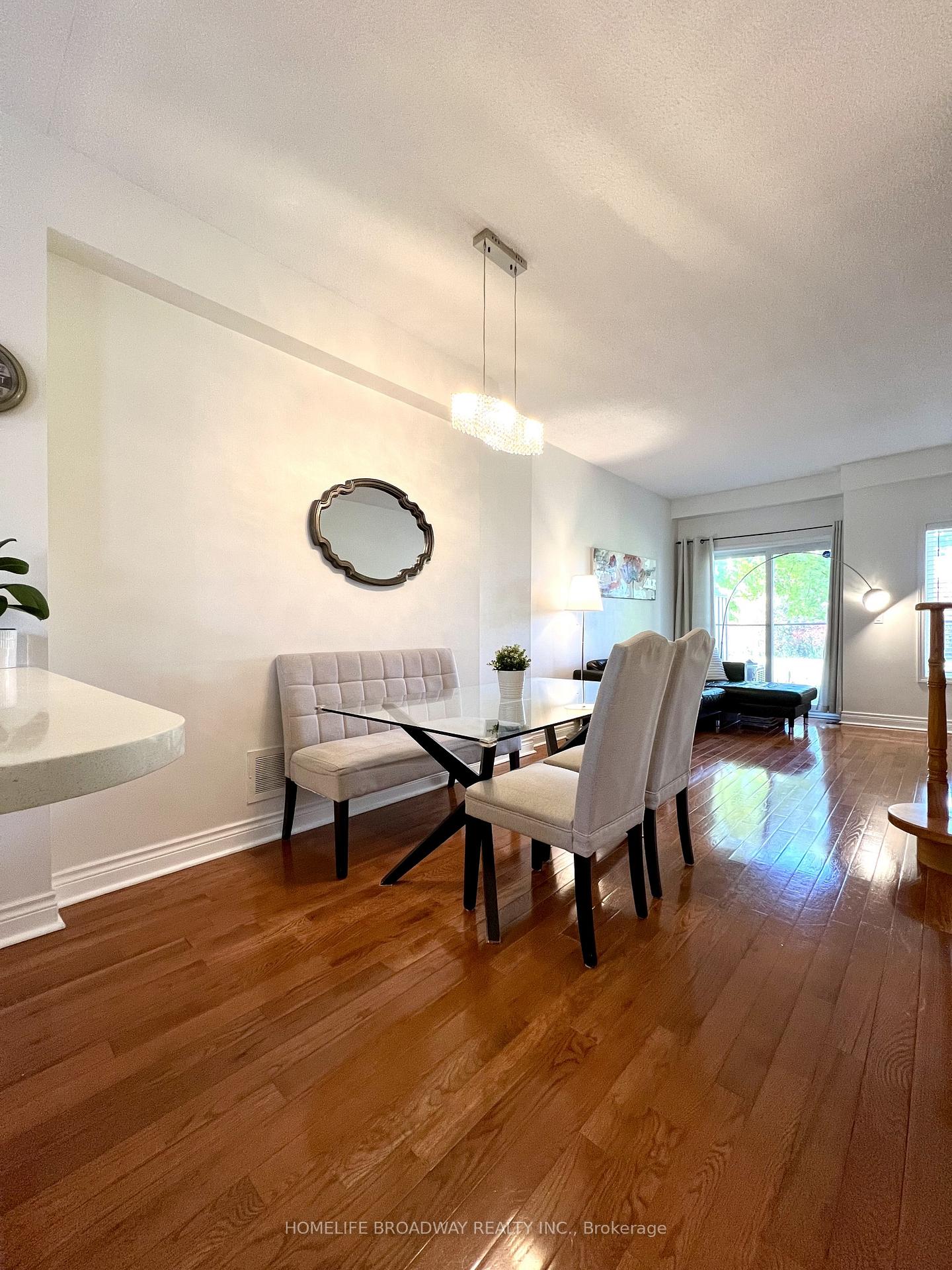 Photo 4 of Unit 3A, 8 St Moritz Way, Markham, Unionville — HOMEH