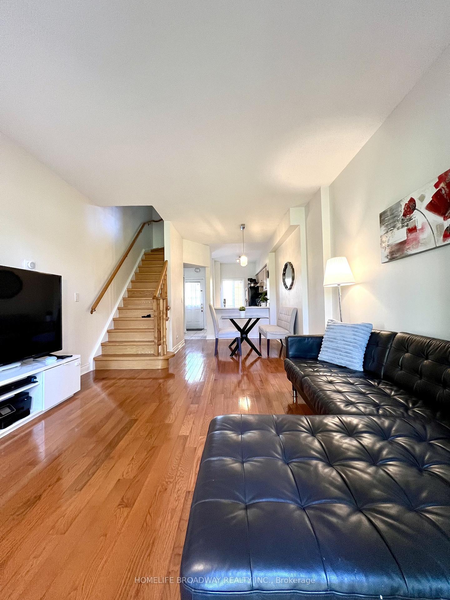 Photo 6 of Unit 3A, 8 St Moritz Way, Markham, Unionville — HOMEH