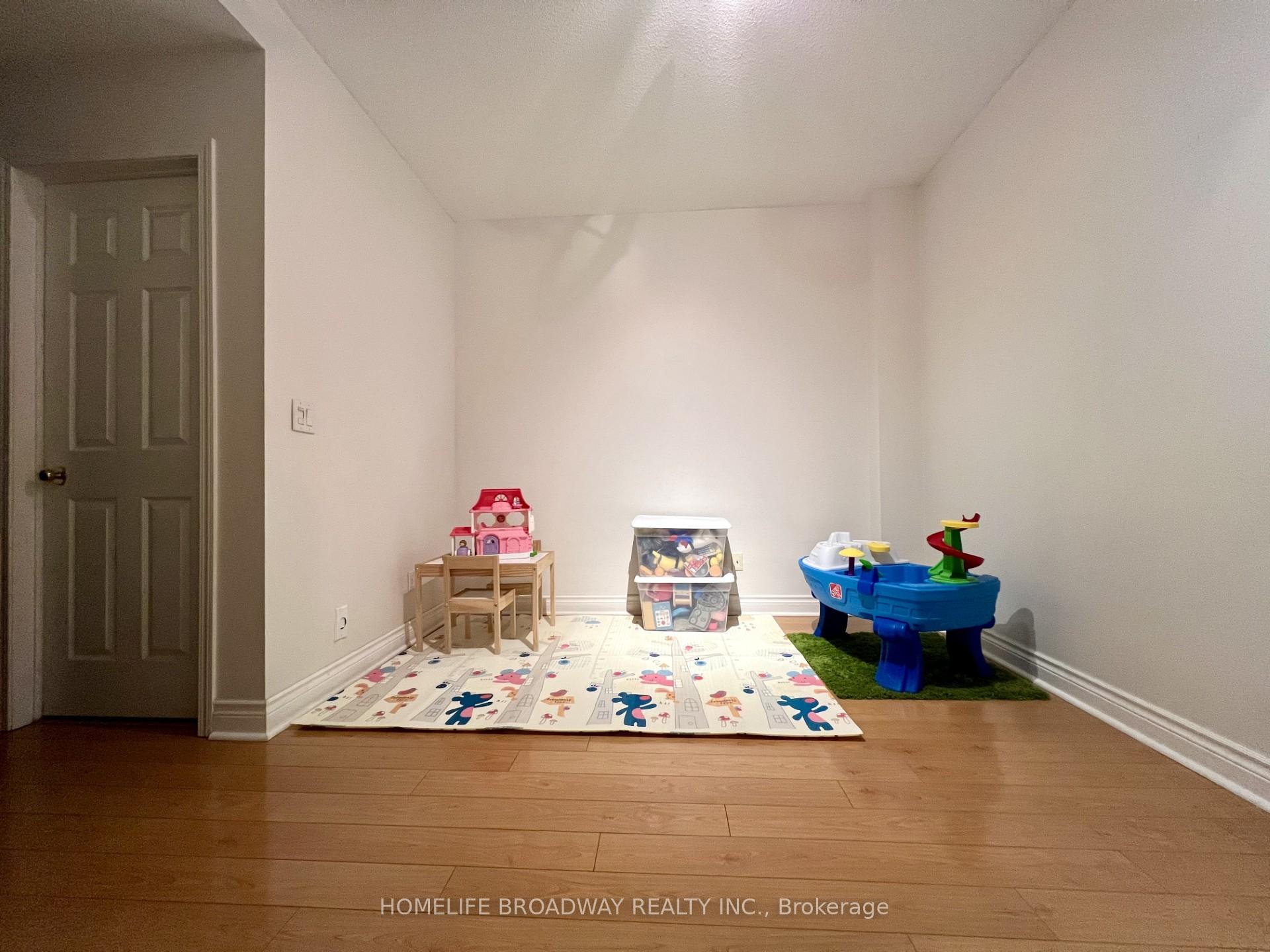 Photo 14 of Unit 3A, 8 St Moritz Way, Markham, Unionville — HOMEH