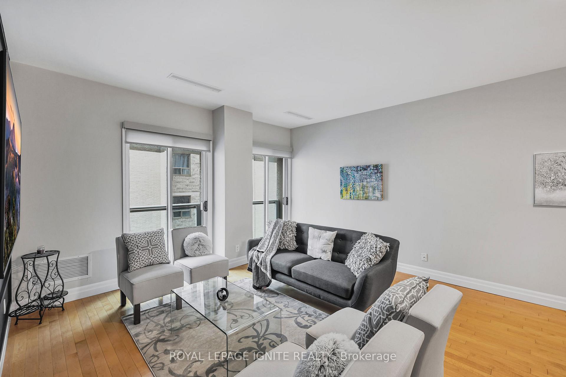 Photo 10 of Unit 801, 44 Bond Street W, Oshawa, O'Neill — HOMEH
