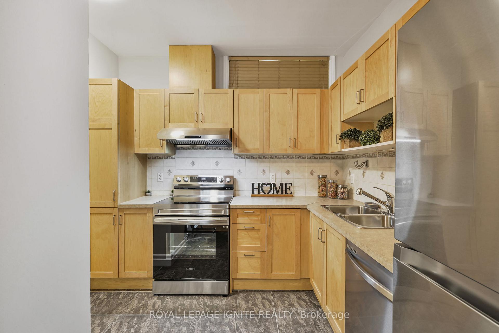 Photo 15 of Unit 801, 44 Bond Street W, Oshawa, O'Neill — HOMEH