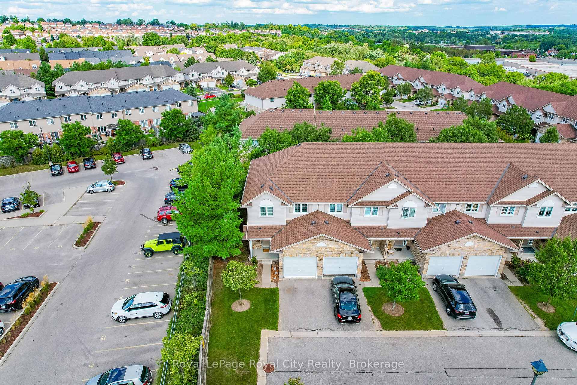 Photo 40 of Unit 31, 31 Schroder Crescent, Guelph, Grange Road — HOMEH