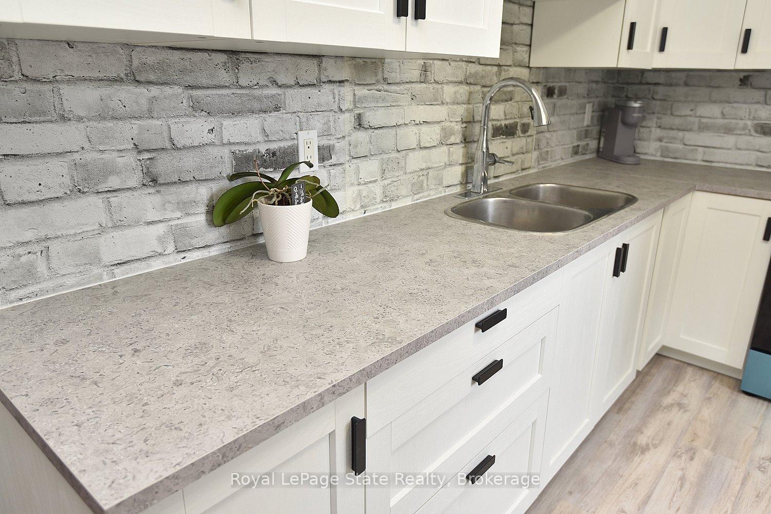 Photo 6 of 87 Violet Drive, Hamilton, Riverdale — HOMEH