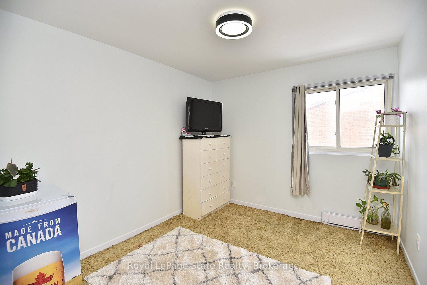 Photo 9 of 87 Violet Drive, Hamilton, Riverdale — HOMEH
