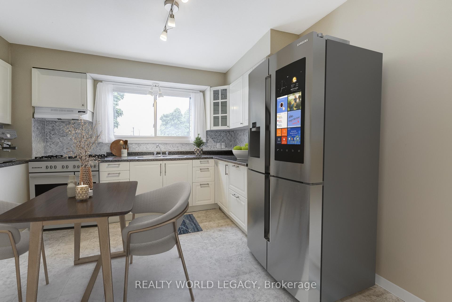Photo 6 of 42 Melanie Crescent, Hamilton, Waterdown — HOMEH