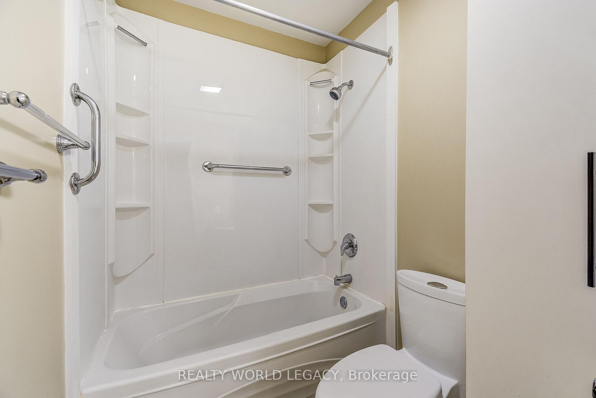 Photo 18 of 42 Melanie Crescent, Hamilton, Waterdown — HOMEH