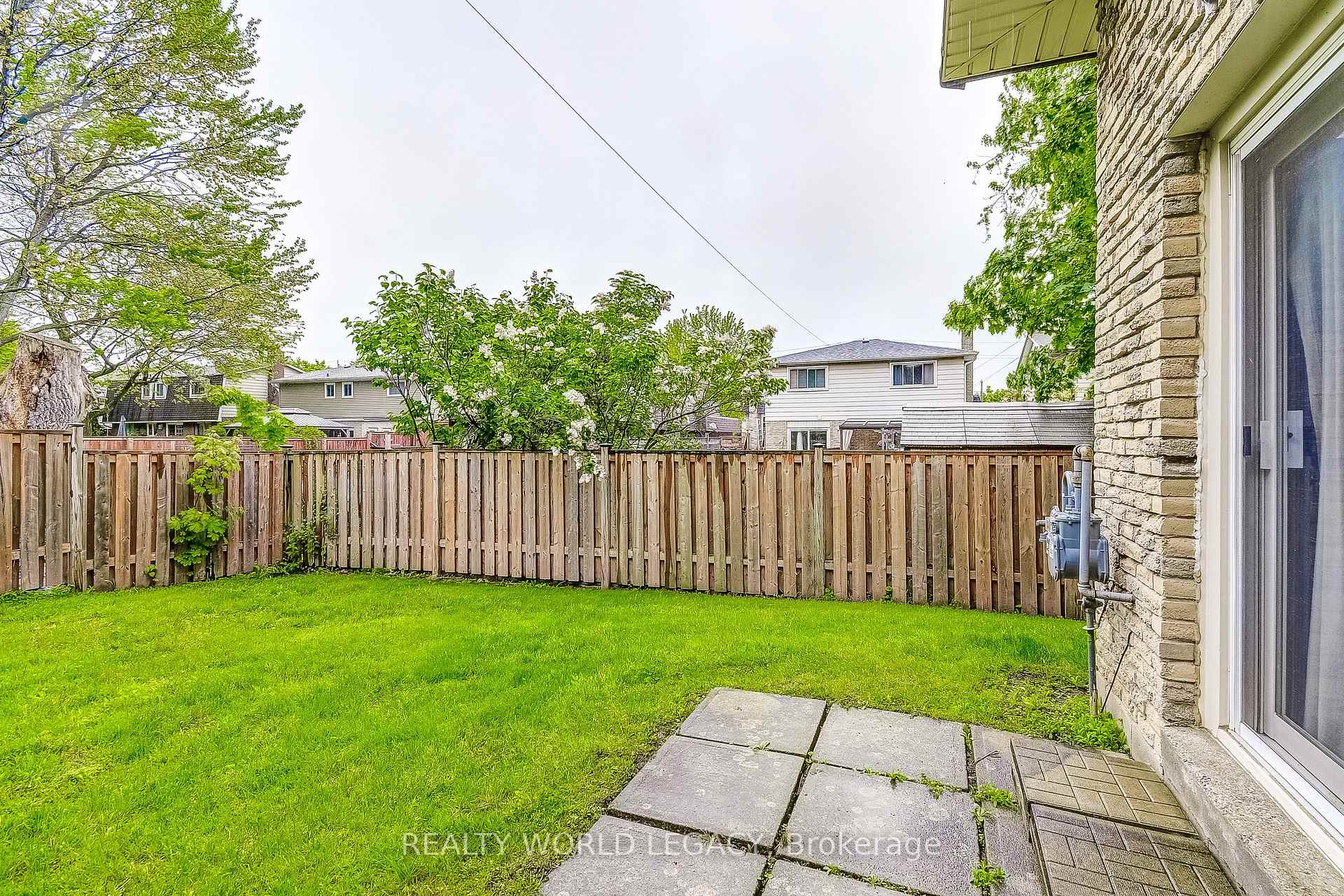 Photo 28 of 42 Melanie Crescent, Hamilton, Waterdown — HOMEH