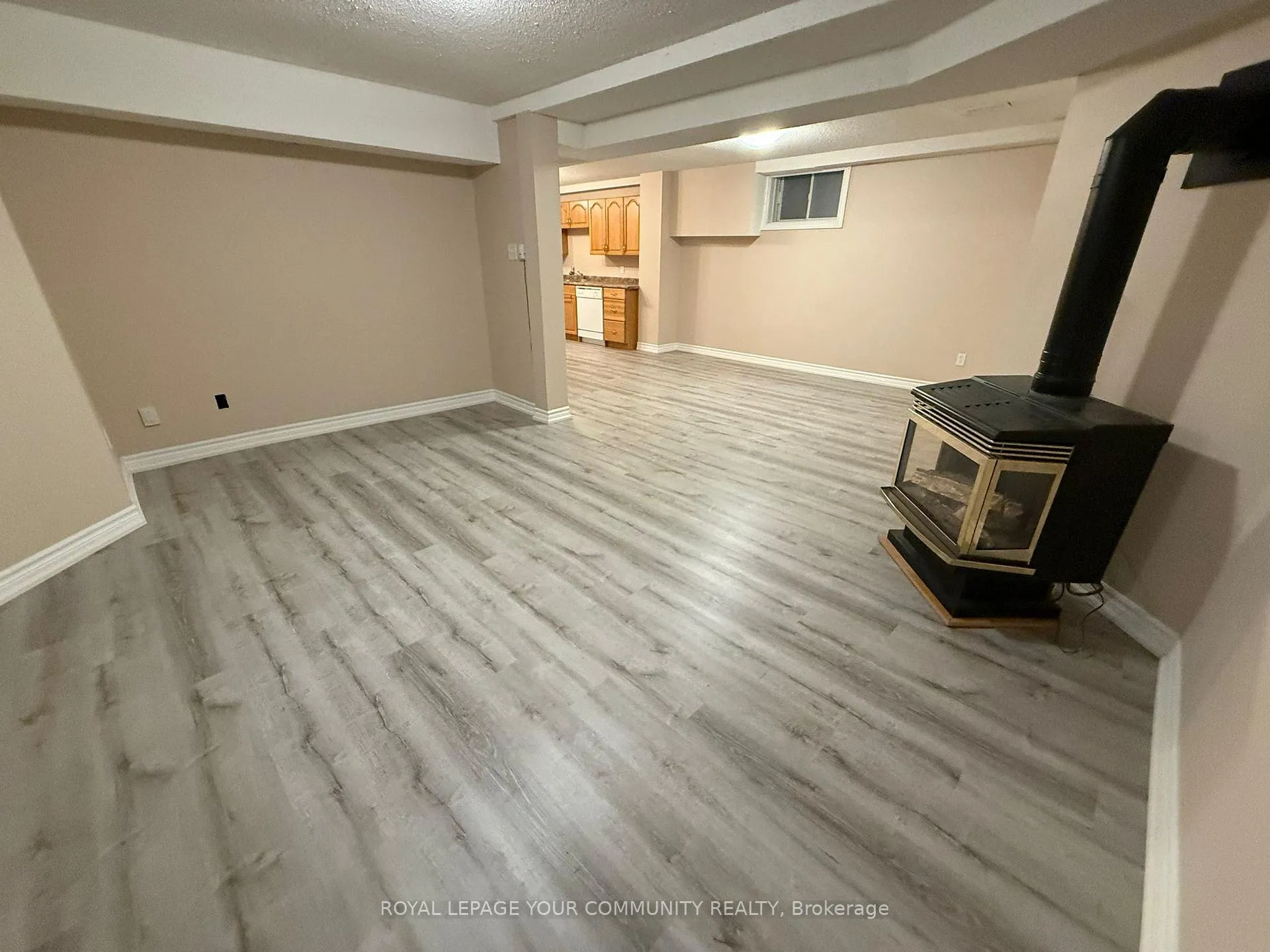 Photo 8 of Unit Bsmnt, 2 Osprey Ridge Road, Barrie, Little Lake — HOMEH