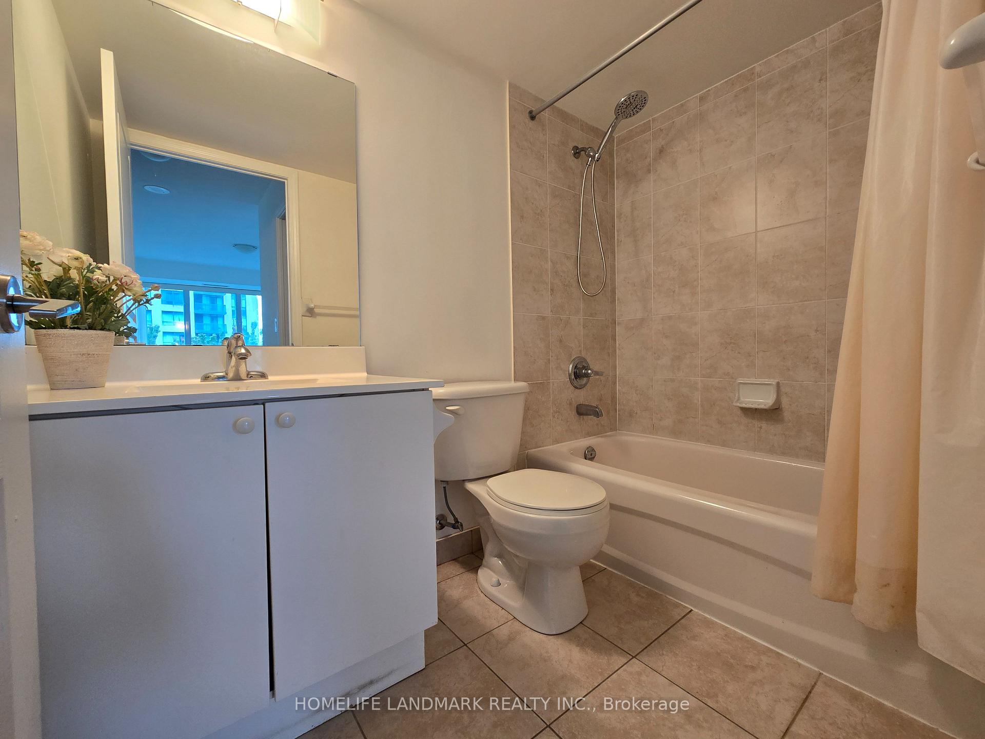Photo 13 of Unit 301, 55 South Town Centre Boulevard, Markham, Unionville — HOMEH