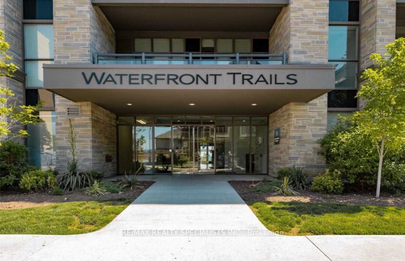 Front of Unit 123, 35 Southshore Crescent