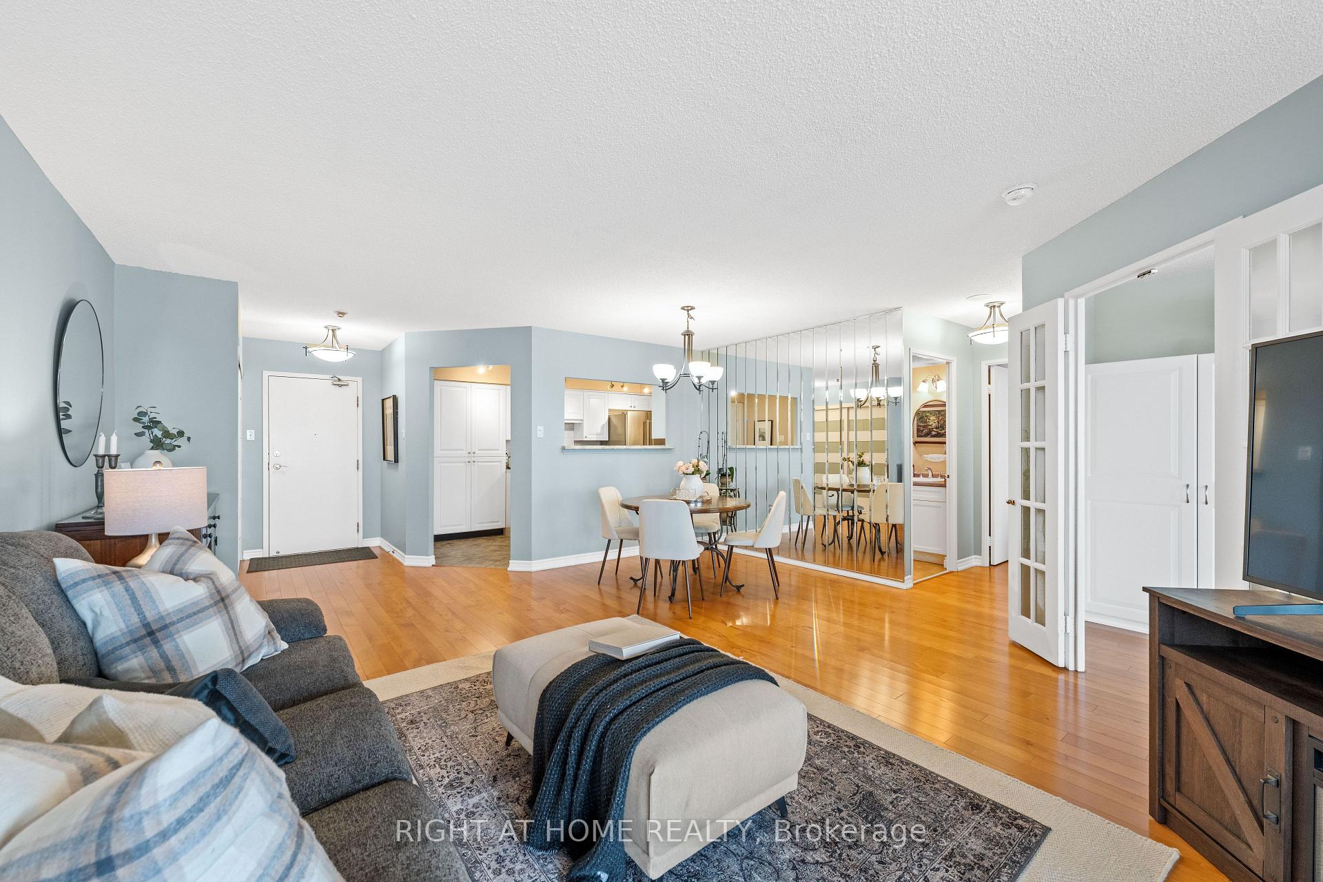 Photo 8 of Unit 1622, 1880 Valley Farm Road, Pickering, Town Centre — HOMEH