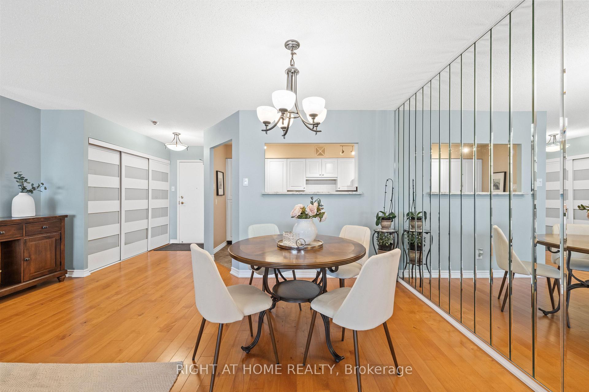 Photo 11 of Unit 1622, 1880 Valley Farm Road, Pickering, Town Centre — HOMEH