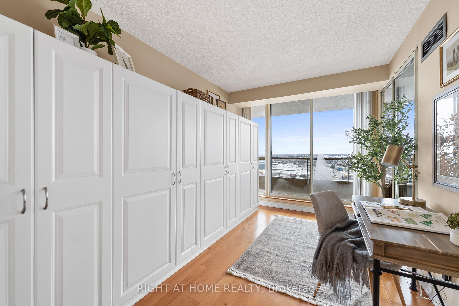 Photo 19 of Unit 1622, 1880 Valley Farm Road, Pickering, Town Centre — HOMEH
