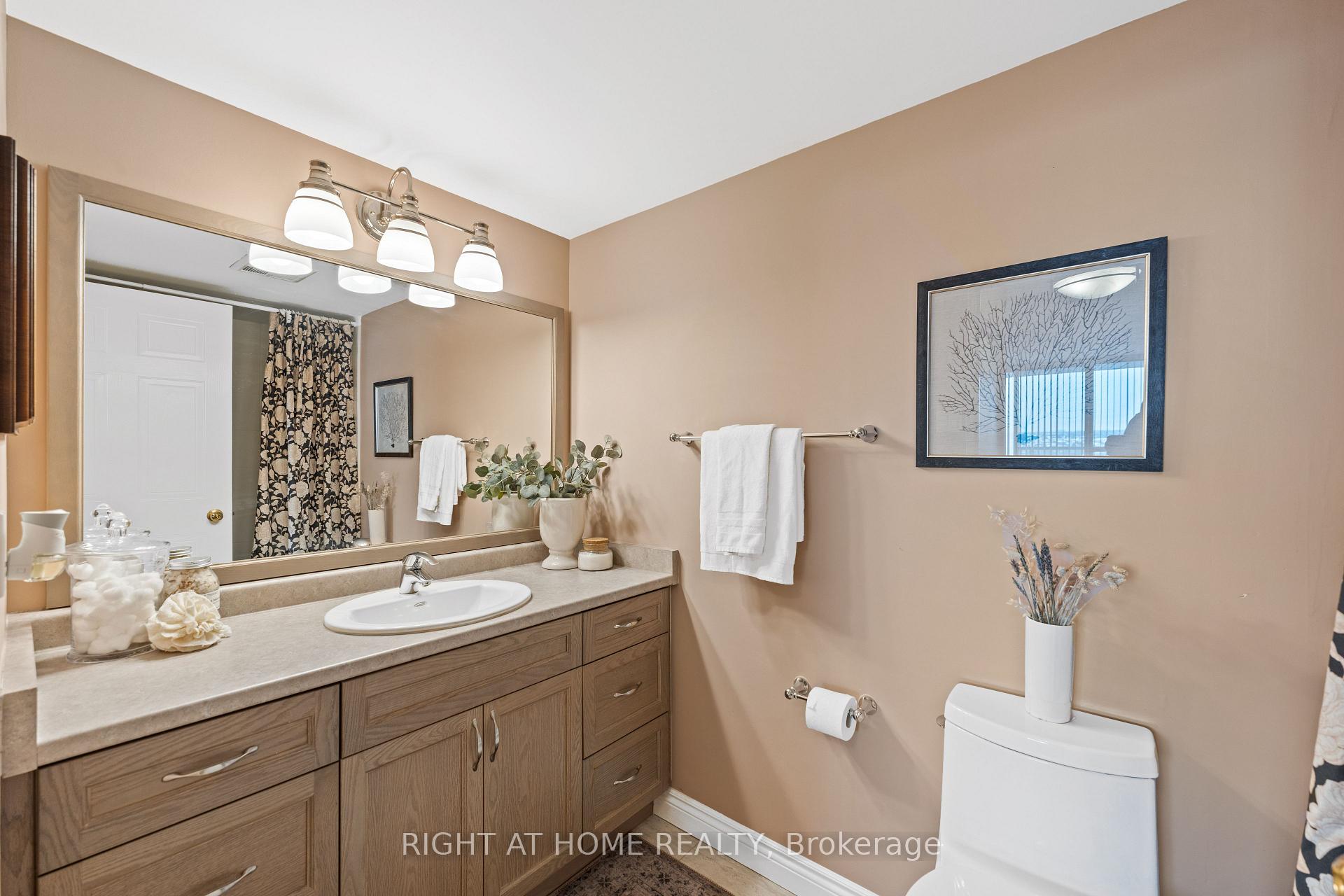 Photo 24 of Unit 1622, 1880 Valley Farm Road, Pickering, Town Centre — HOMEH