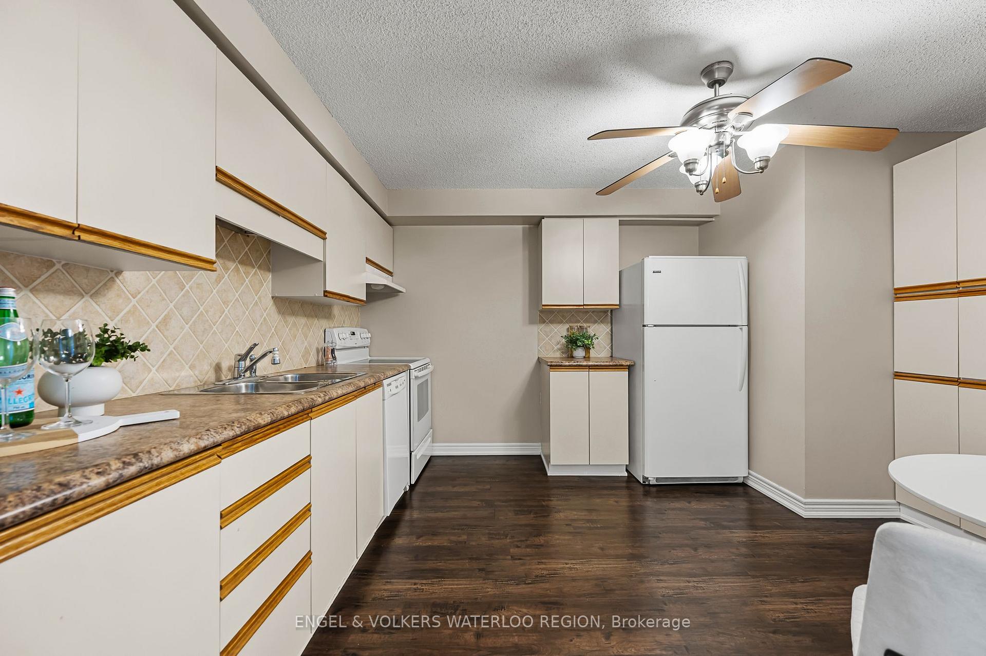Photo 13 of Unit 1701, 55 Green Valley Drive, Kitchener, Pioneer Park — HOMEH