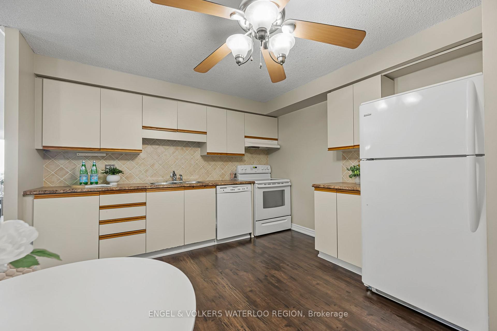 Photo 15 of Unit 1701, 55 Green Valley Drive, Kitchener, Pioneer Park — HOMEH