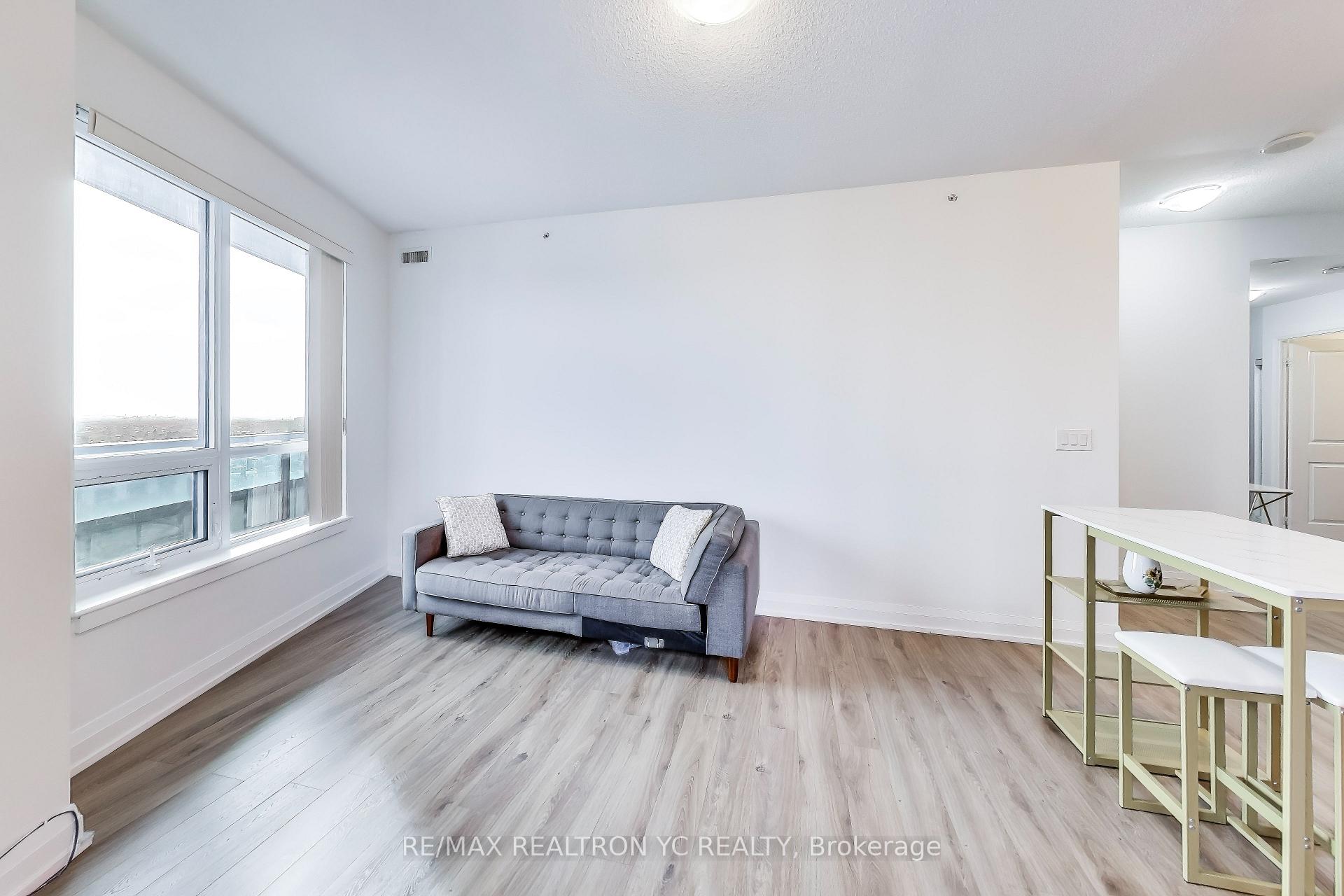 Photo 3 of Unit 2031, 7161 Yonge Street, Markham, Grandview — HOMEH