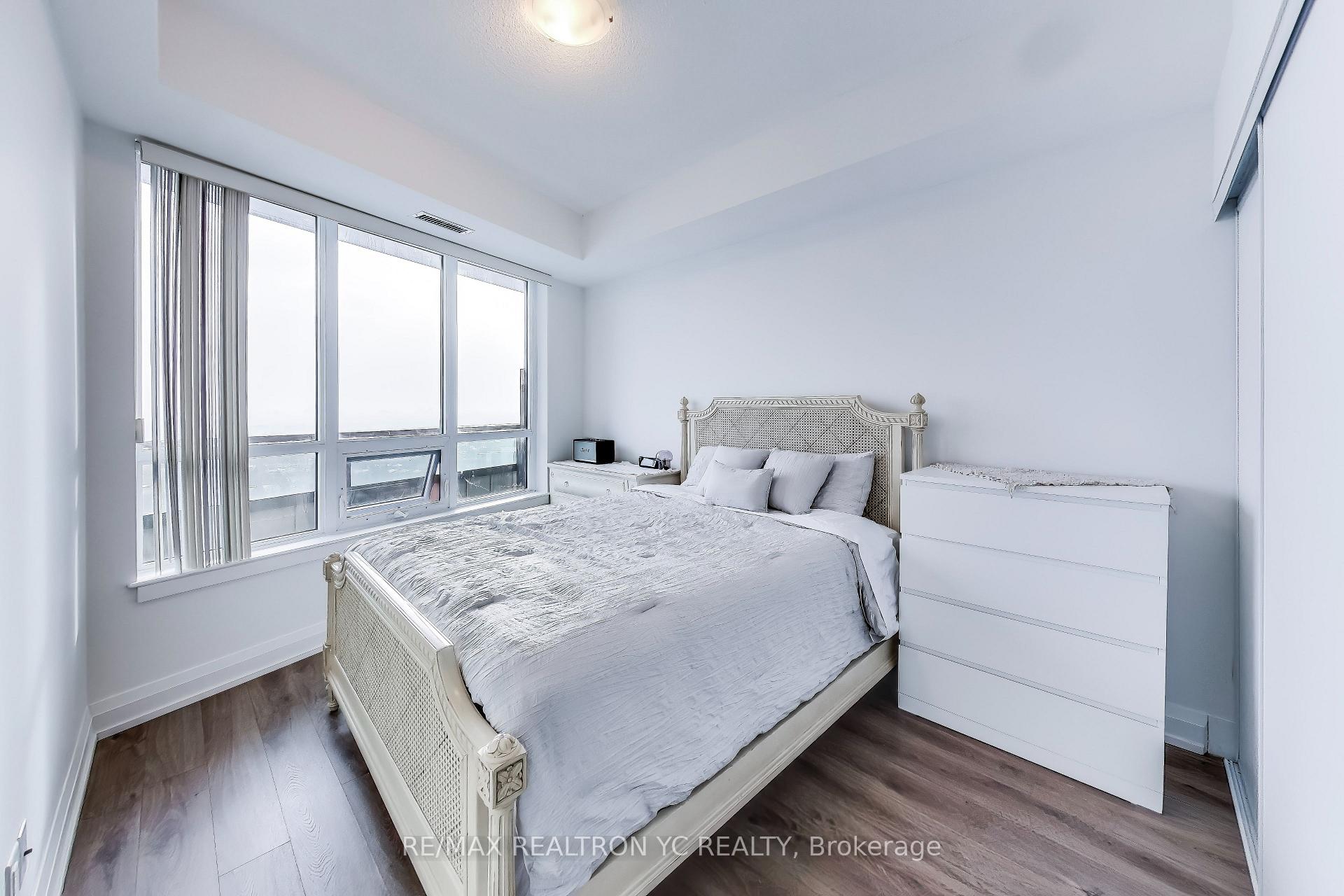 Photo 7 of Unit 2031, 7161 Yonge Street, Markham, Grandview — HOMEH