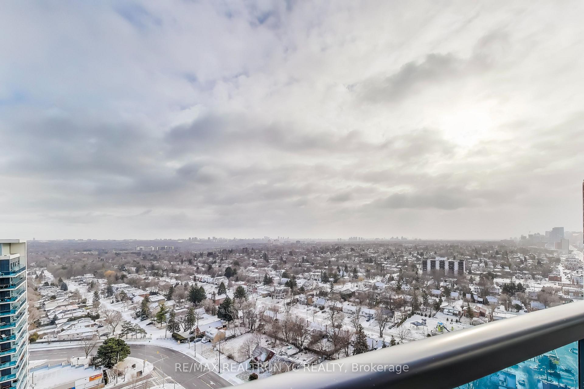 Photo 13 of Unit 2031, 7161 Yonge Street, Markham, Grandview — HOMEH