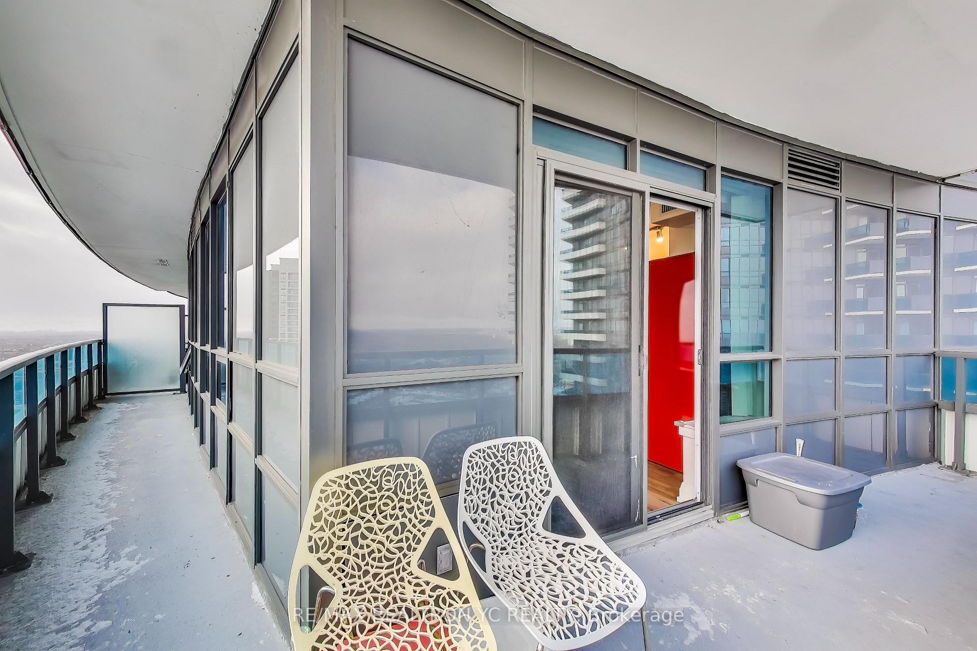 Photo 15 of Unit 2031, 7161 Yonge Street, Markham, Grandview — HOMEH