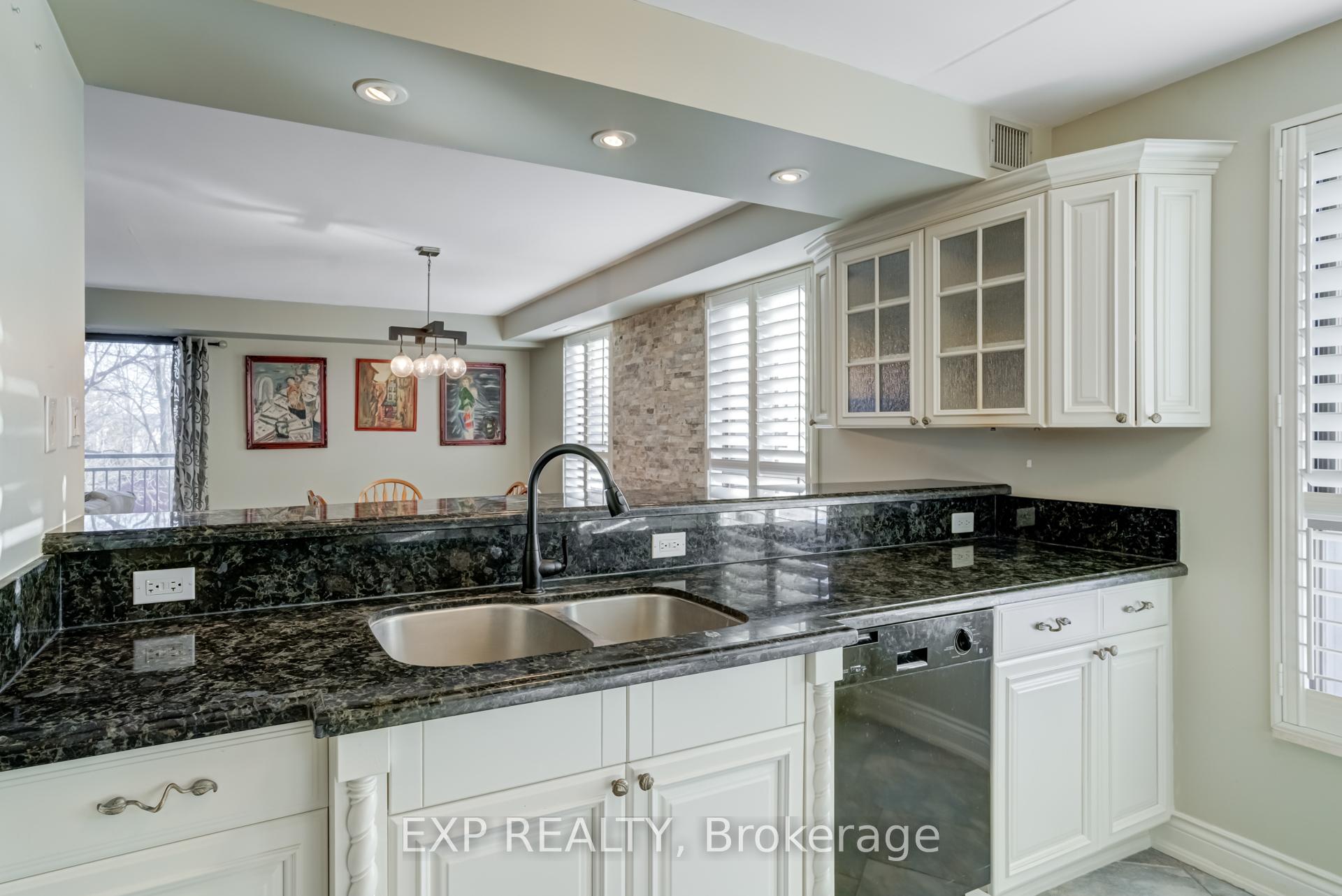 Photo 40 of Unit 404, 15390 Yonge Street, Aurora, Aurora Village — HOMEH