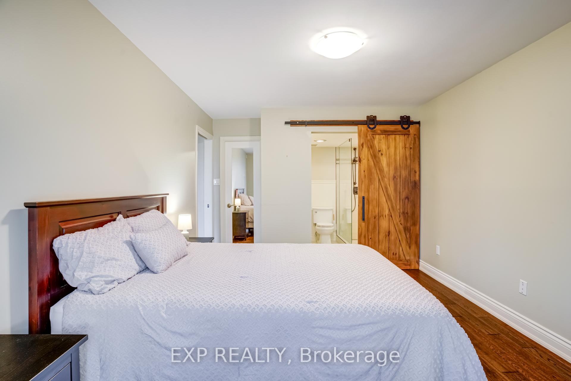Photo 59 of Unit 404, 15390 Yonge Street, Aurora, Aurora Village — HOMEH