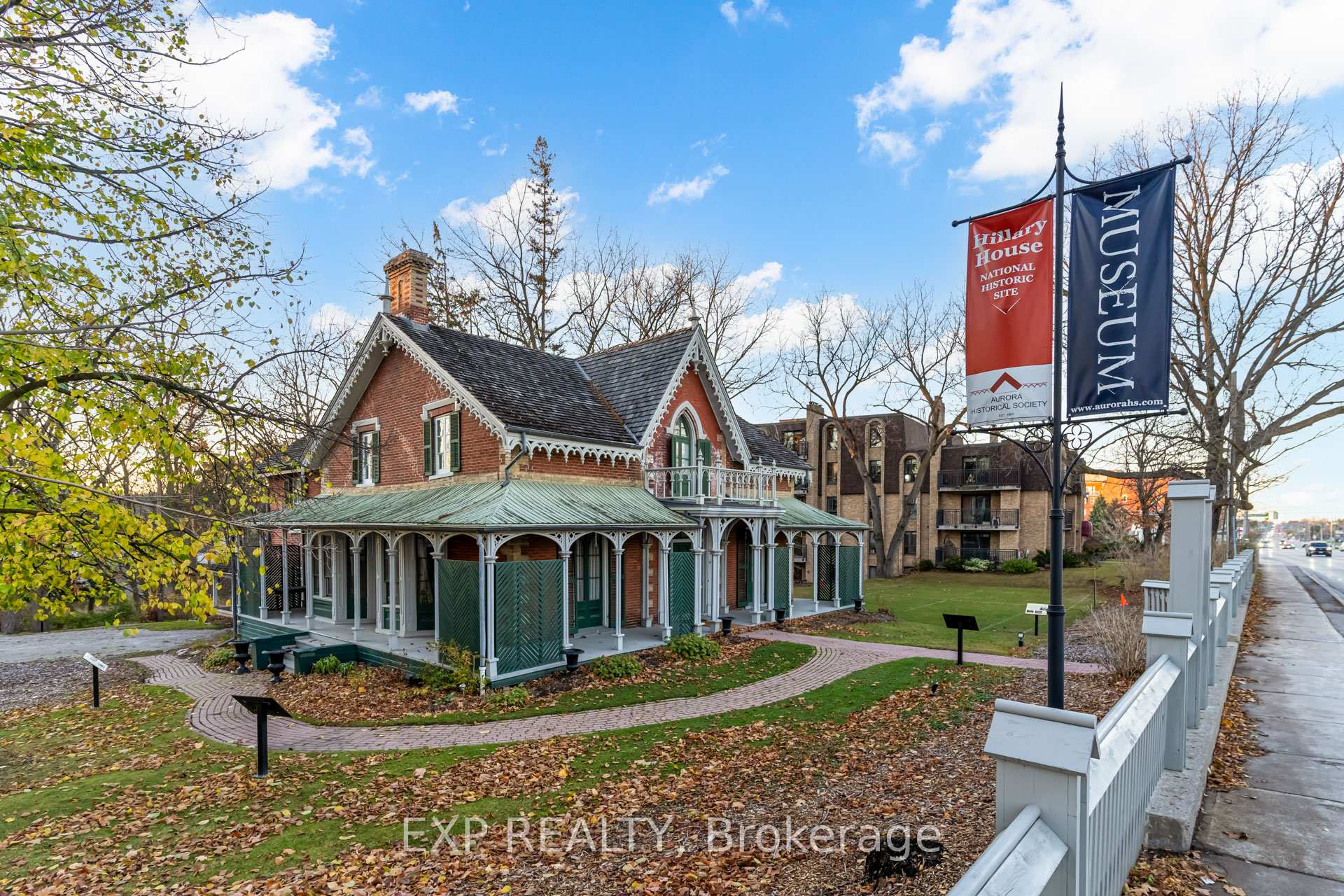 Photo 52 of Unit 404, 15390 Yonge Street, Aurora, Aurora Village — HOMEH