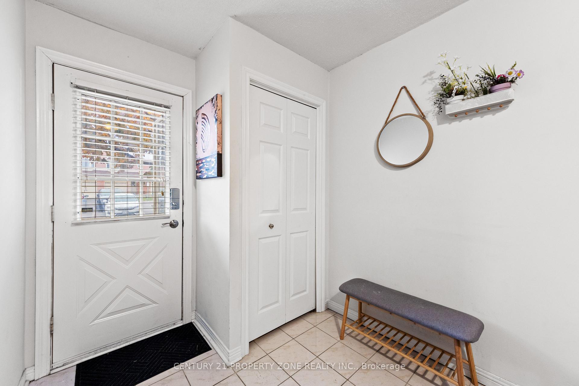 Photo 2 of Unit 2, 280 Limeridge Road E, Hamilton, Bruleville — HOMEH