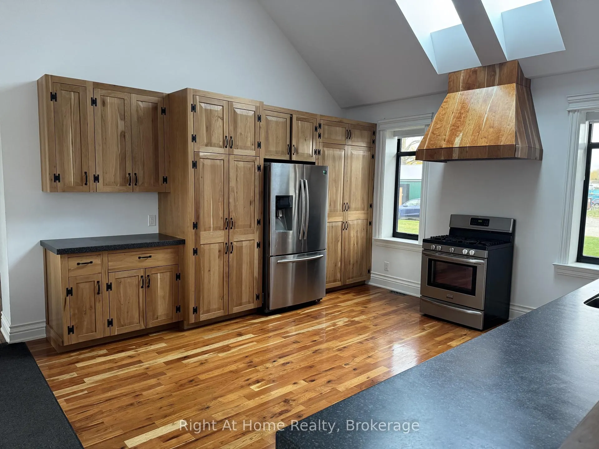 Photo 7 of 12 Erinville Drive, Erin — HOMEH