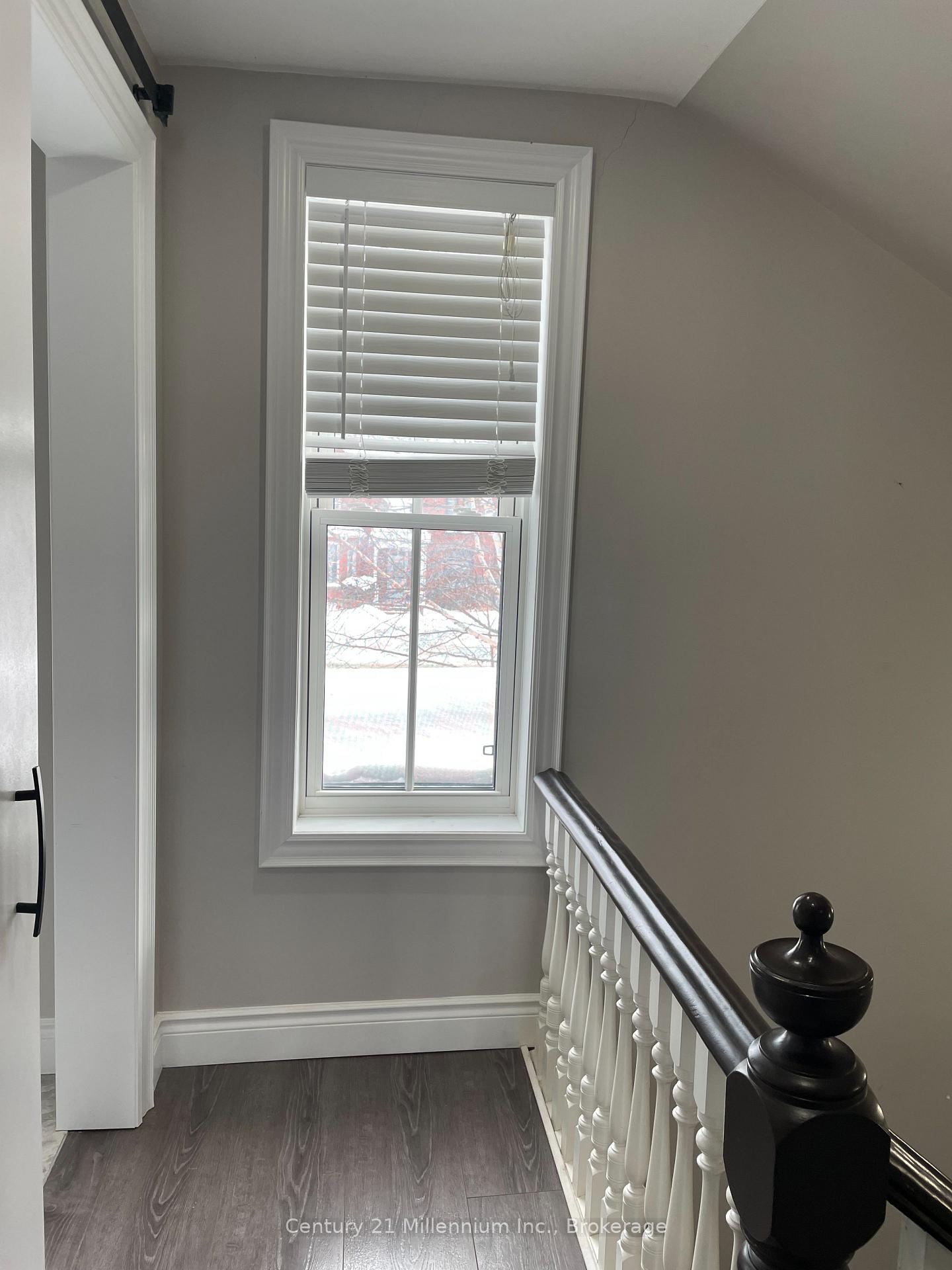 Photo 4 of Unit Upper, 330 Hurontario Street, Collingwood — HOMEH