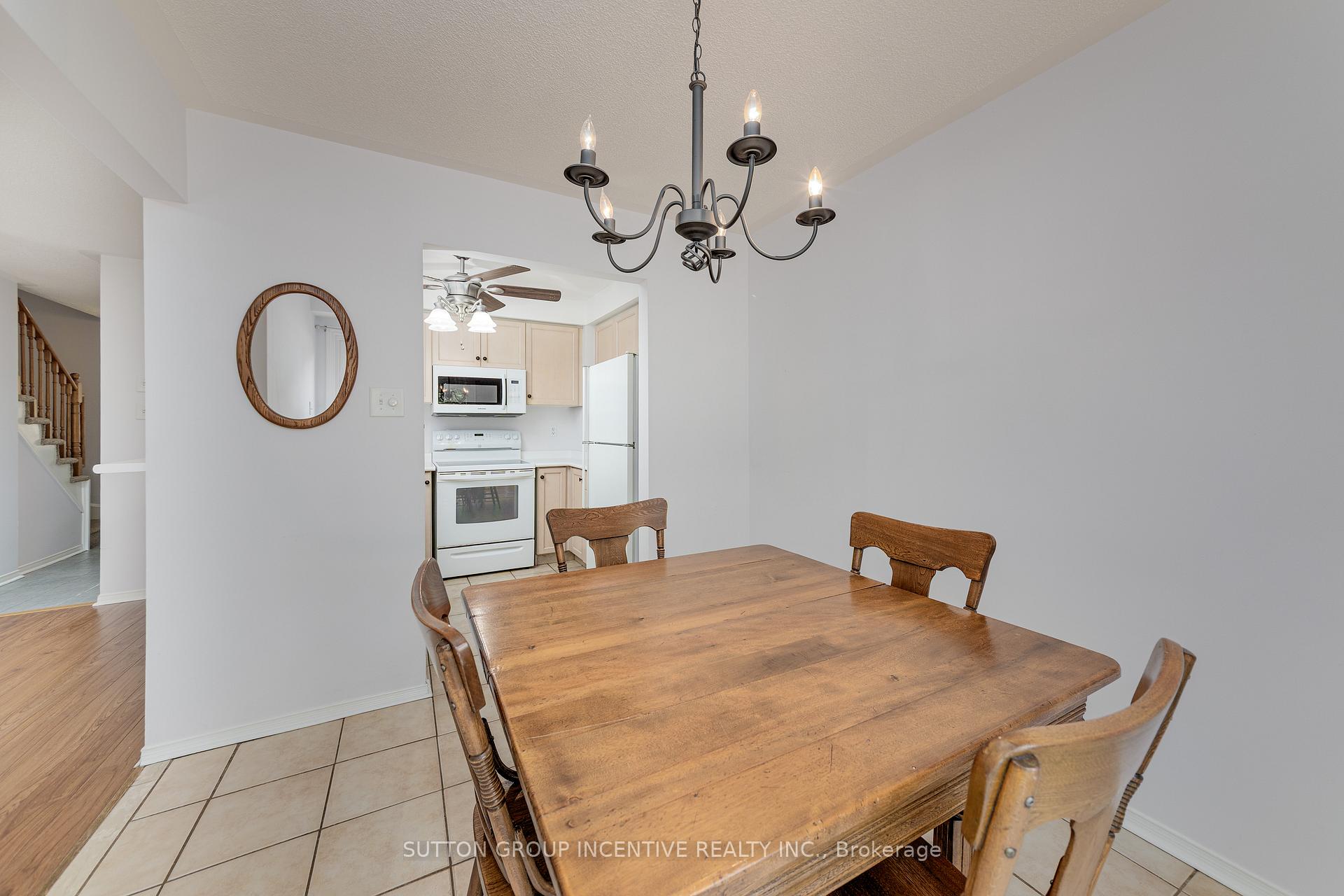Photo 11 of 26 Bates Court, Barrie, Painswick North — HOMEH