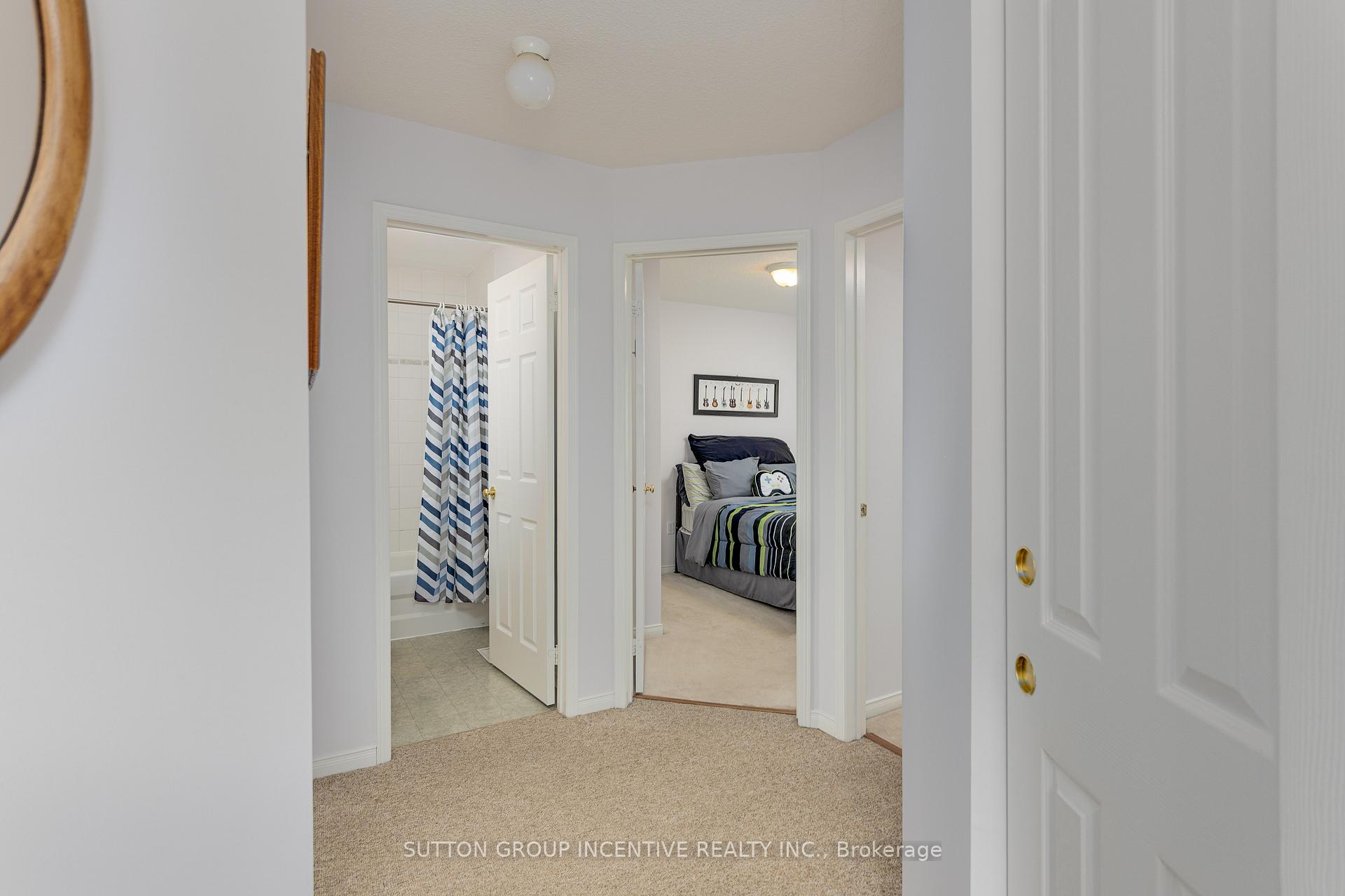Photo 17 of 26 Bates Court, Barrie, Painswick North — HOMEH