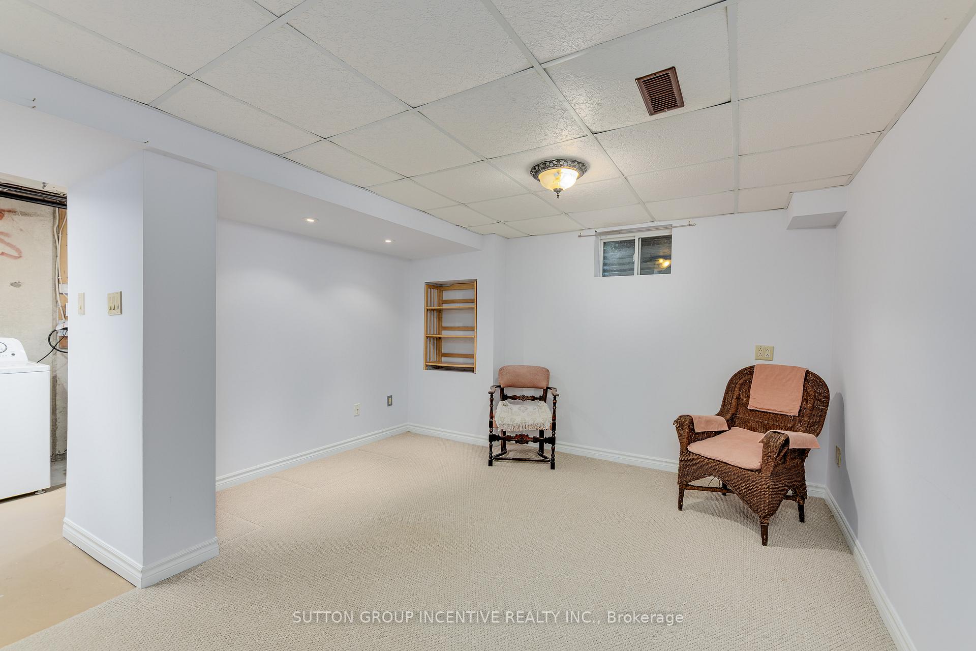 Photo 27 of 26 Bates Court, Barrie, Painswick North — HOMEH