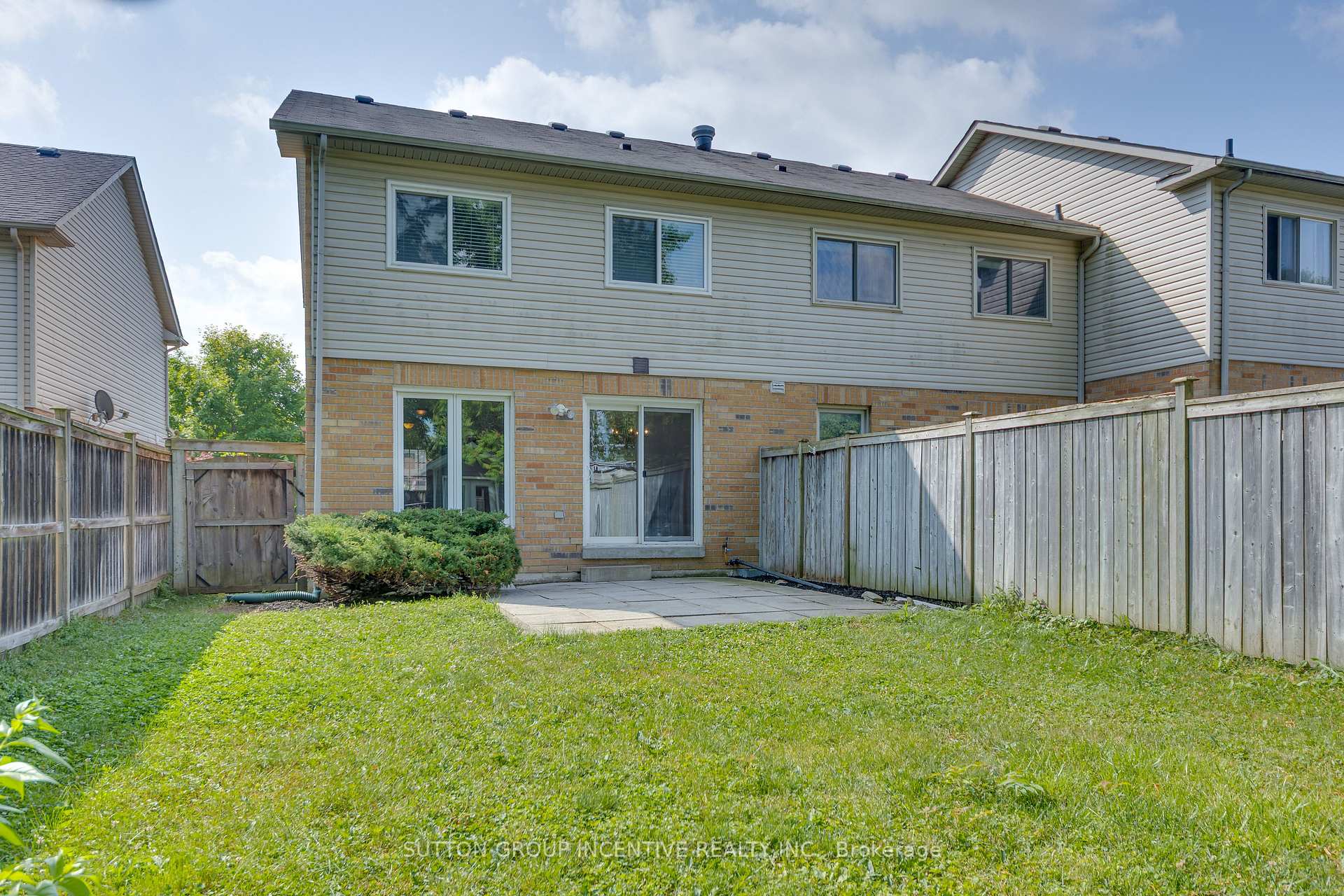 Photo 32 of 26 Bates Court, Barrie, Painswick North — HOMEH