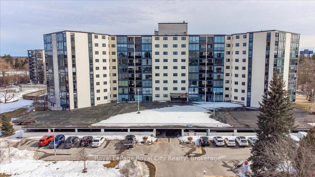 Photo 3 of Unit 605, 19 Woodlawn Road E, Guelph, Riverside Park — HOMEH