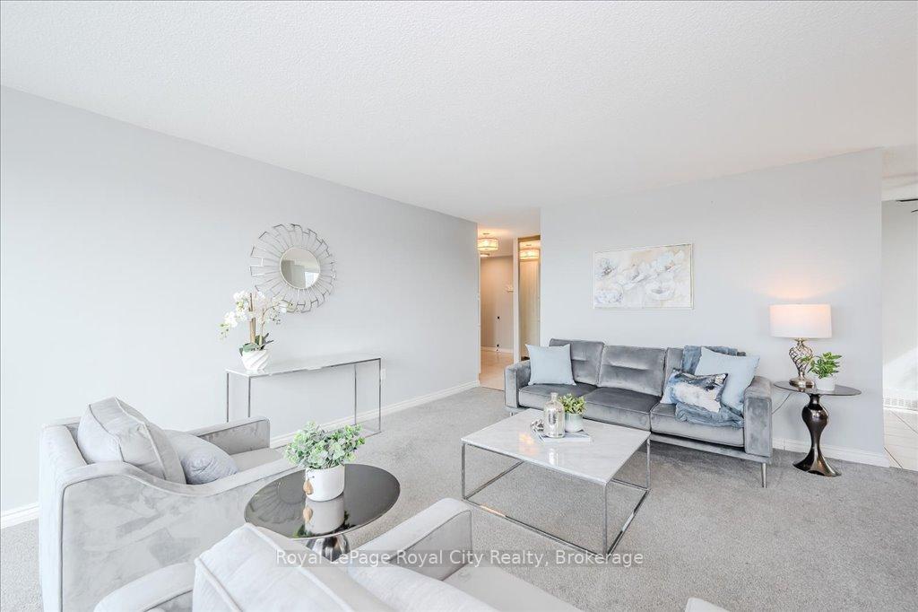 Photo 8 of Unit 605, 19 Woodlawn Road E, Guelph, Riverside Park — HOMEH
