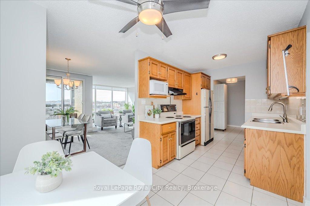 Photo 15 of Unit 605, 19 Woodlawn Road E, Guelph, Riverside Park — HOMEH