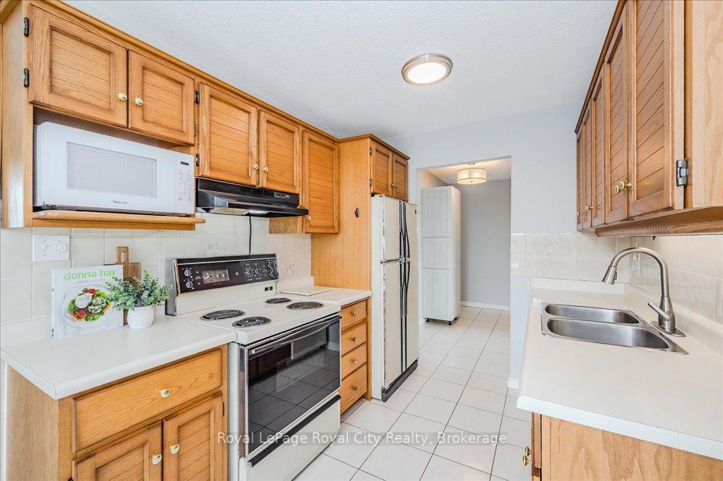 Photo 16 of Unit 605, 19 Woodlawn Road E, Guelph, Riverside Park — HOMEH