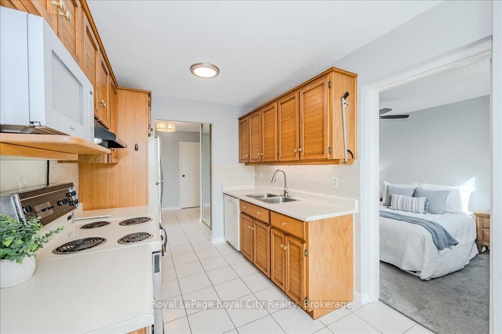 Photo 17 of Unit 605, 19 Woodlawn Road E, Guelph, Riverside Park — HOMEH