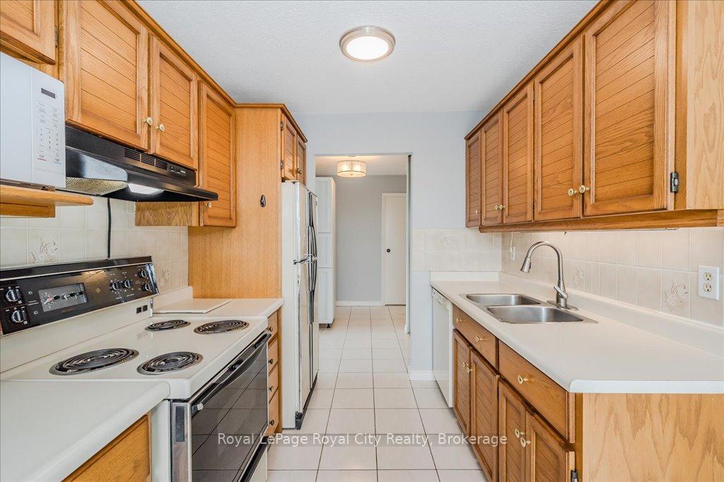Photo 18 of Unit 605, 19 Woodlawn Road E, Guelph, Riverside Park — HOMEH