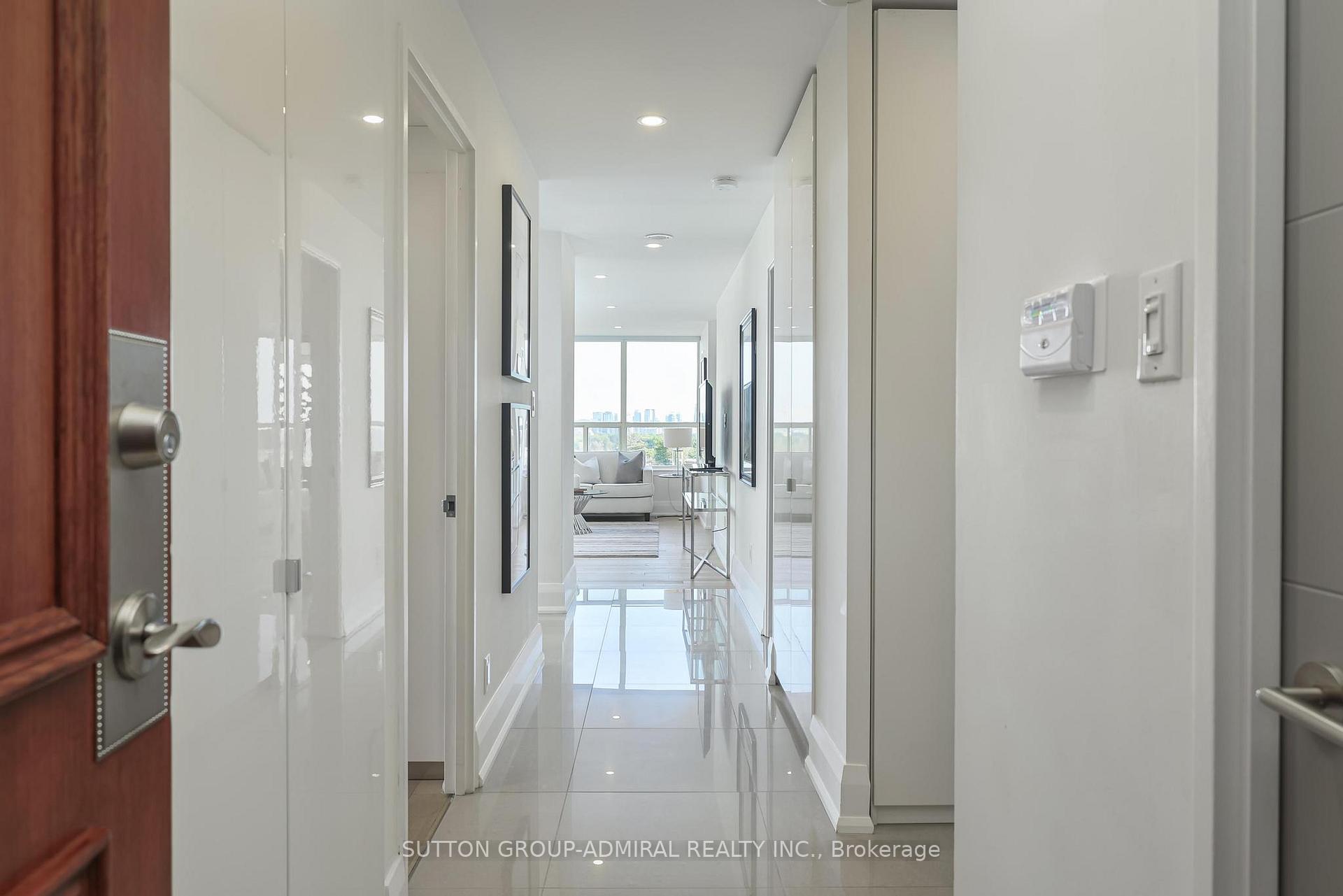 Photo 3 of Unit 1112, 268 Ridley Boulevard, Toronto, Bedford Park-Nortown — HOMEH