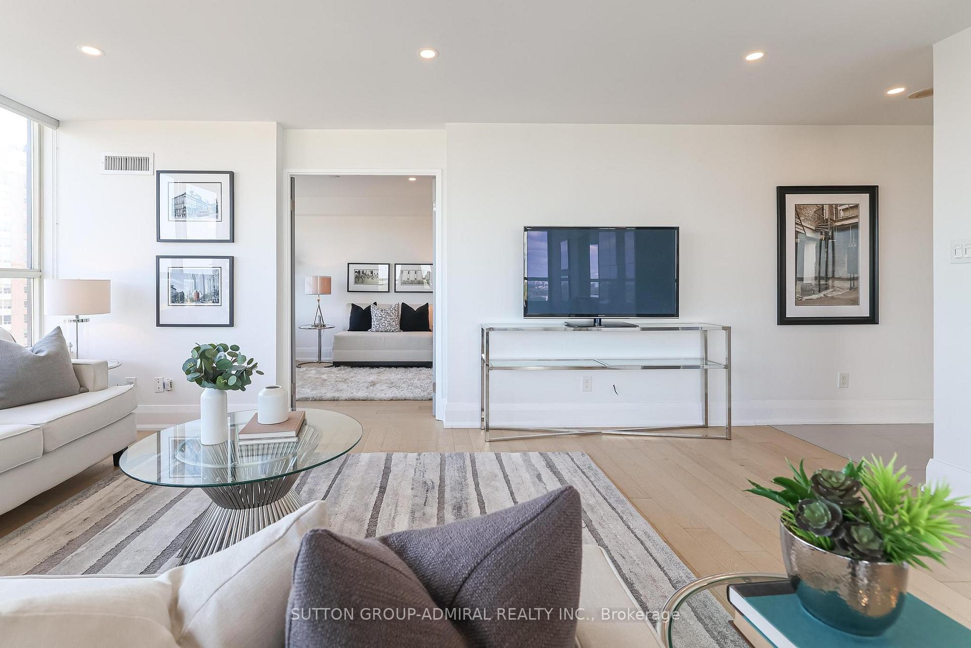 Photo 9 of Unit 1112, 268 Ridley Boulevard, Toronto, Bedford Park-Nortown — HOMEH