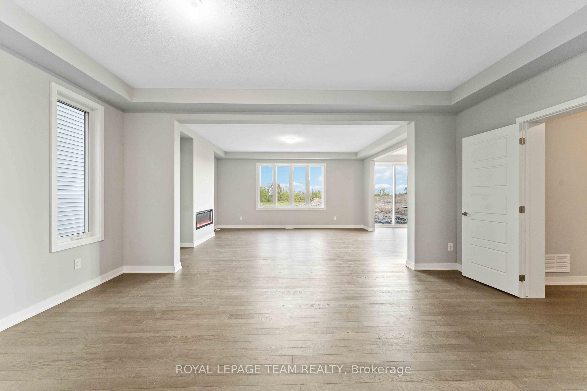 Photo 4 of 667 Fenwick Way, Ottawa, Barrhaven - Stonebridge — HOMEH