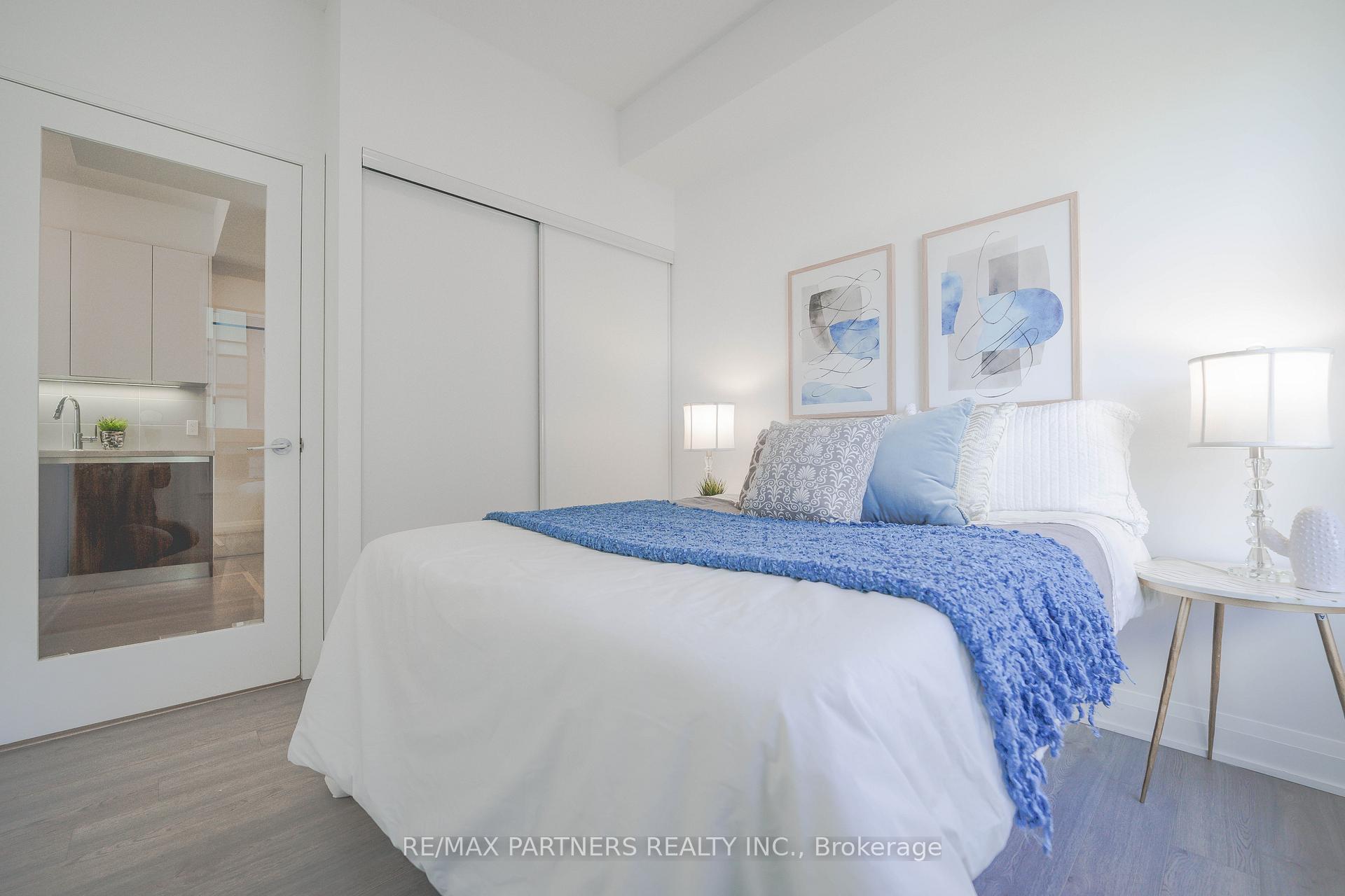 Photo 7 of Unit 306, 15 Water Walk Drive, Markham, Unionville — HOMEH