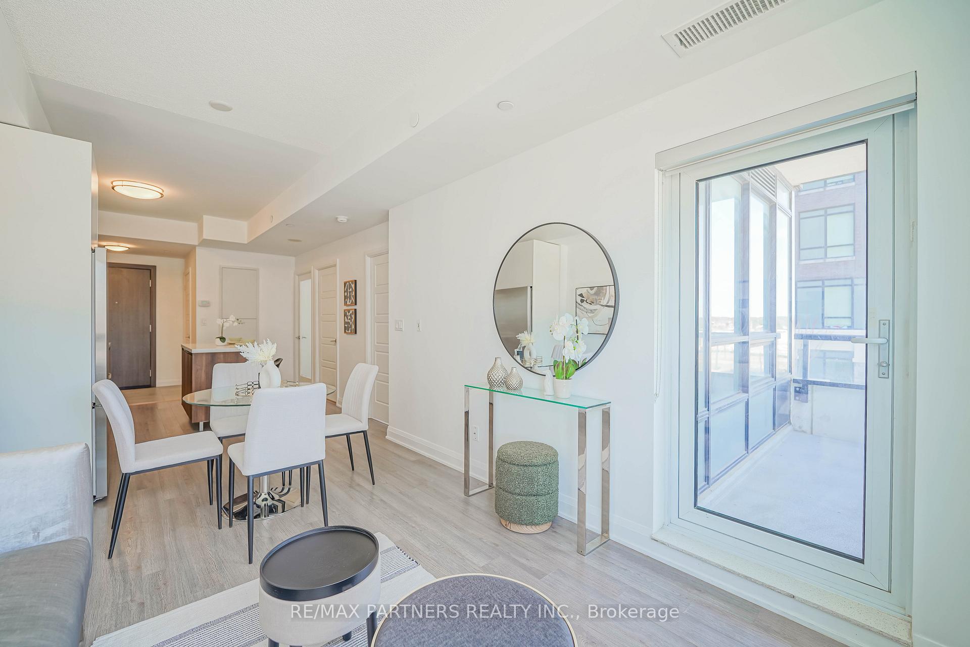 Photo 10 of Unit 306, 15 Water Walk Drive, Markham, Unionville — HOMEH