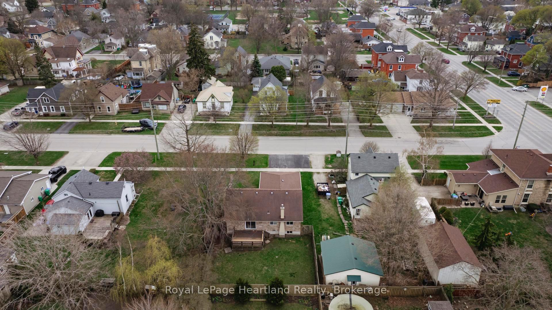 Photo 37 of 91 Anglesea Street, Goderich, Goderich (Town) — HOMEH